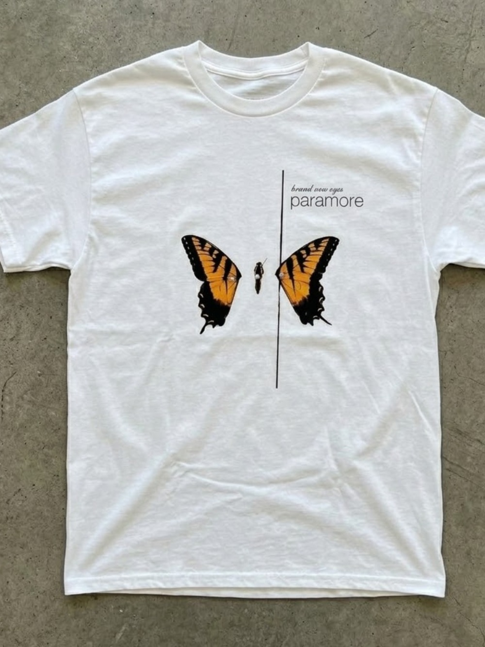 Gildan White paramore band with Butterfly Graphic tee